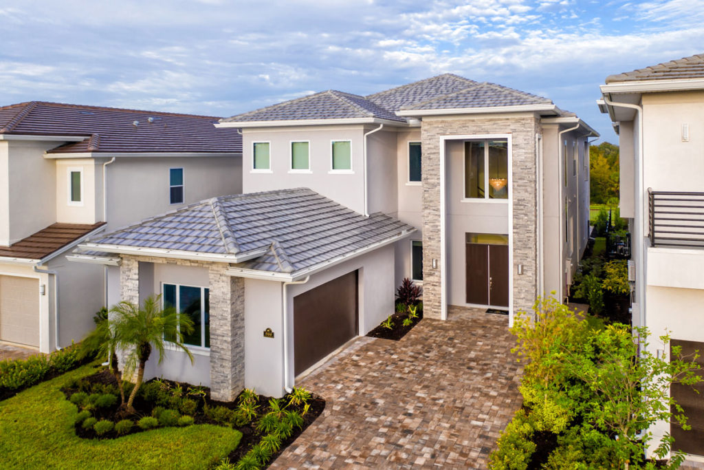 Front of a luxury vacation home at The Bear’s Den Resort Orlando.